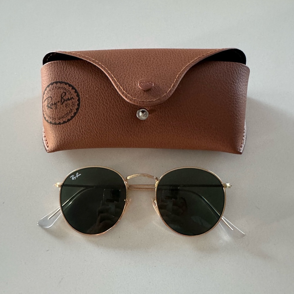 Ray-Ban Round Metal Sunglasses